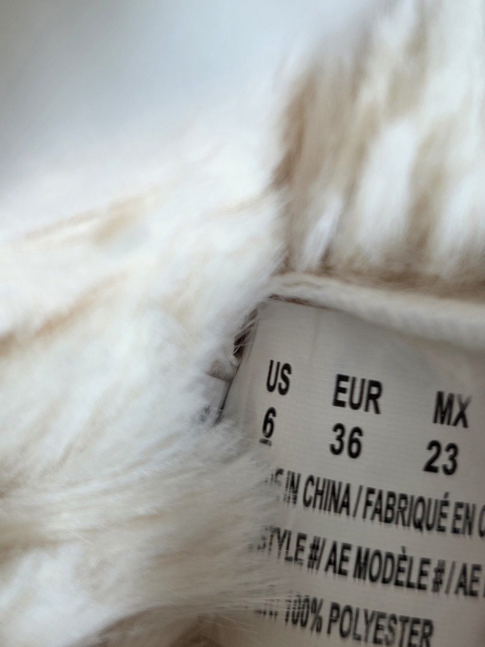 🆕️American Eagle / Snoopy  Slippers - Picture 8 of 9